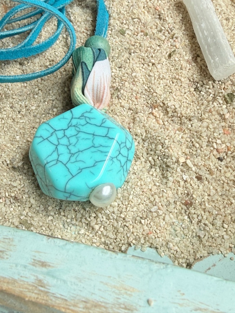Exaggerated Turquoise acrylic Pendant Necklace with Teal Suede Cord - Picture 4 of 9